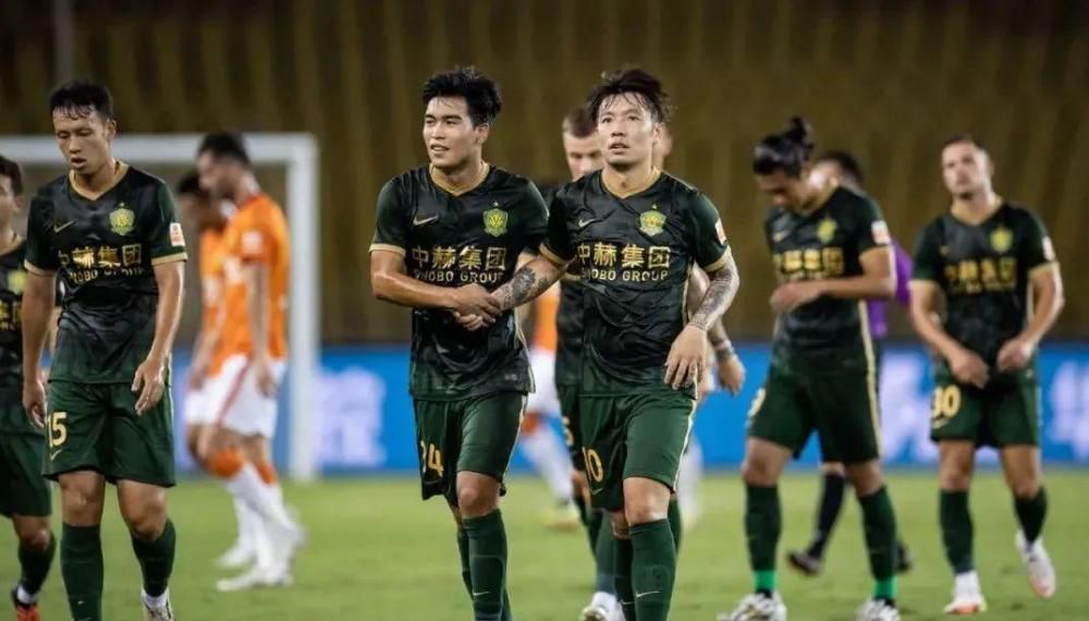 战报07:10美联 辛辛那提FC2-2（120分钟2-3）哥伦布机员07:30智利甲伊瓦顿0-2奥希金斯08:00巴甲 米涅罗竞技2-1圣保罗09:00墨联 墨西哥美洲队2-0利昂05:00NBA 快船113-112勇士06:00NBA 黄蜂117-123森林狼08:00NBA 活塞101-110骑士09:00NBA 雄鹿132-121老鹰09:00NBA 公牛124-118鹈鹕09:00NBA 热火129-144步行者今日焦点战预告14:00澳超 纽卡斯尔喷气机 VS 墨尔本城 亚冠错失三分，墨尔本城做客赢球结束连续不胜颓势？！